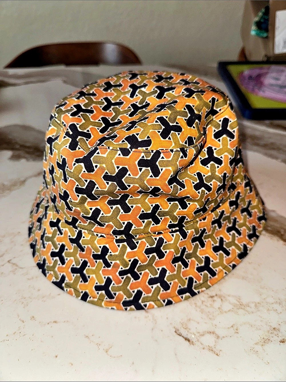 Banana Republic The White Lotus Canvas Bucket Hat Orange & Black